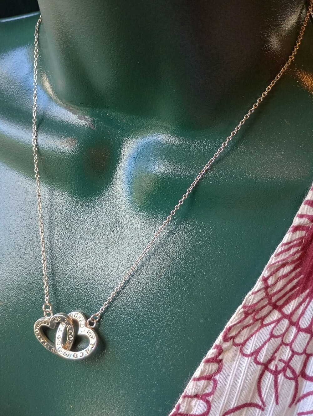 VTG Rare Tiffany & Co. Sterling Silver Interlocking Hearts 💞 Necklace